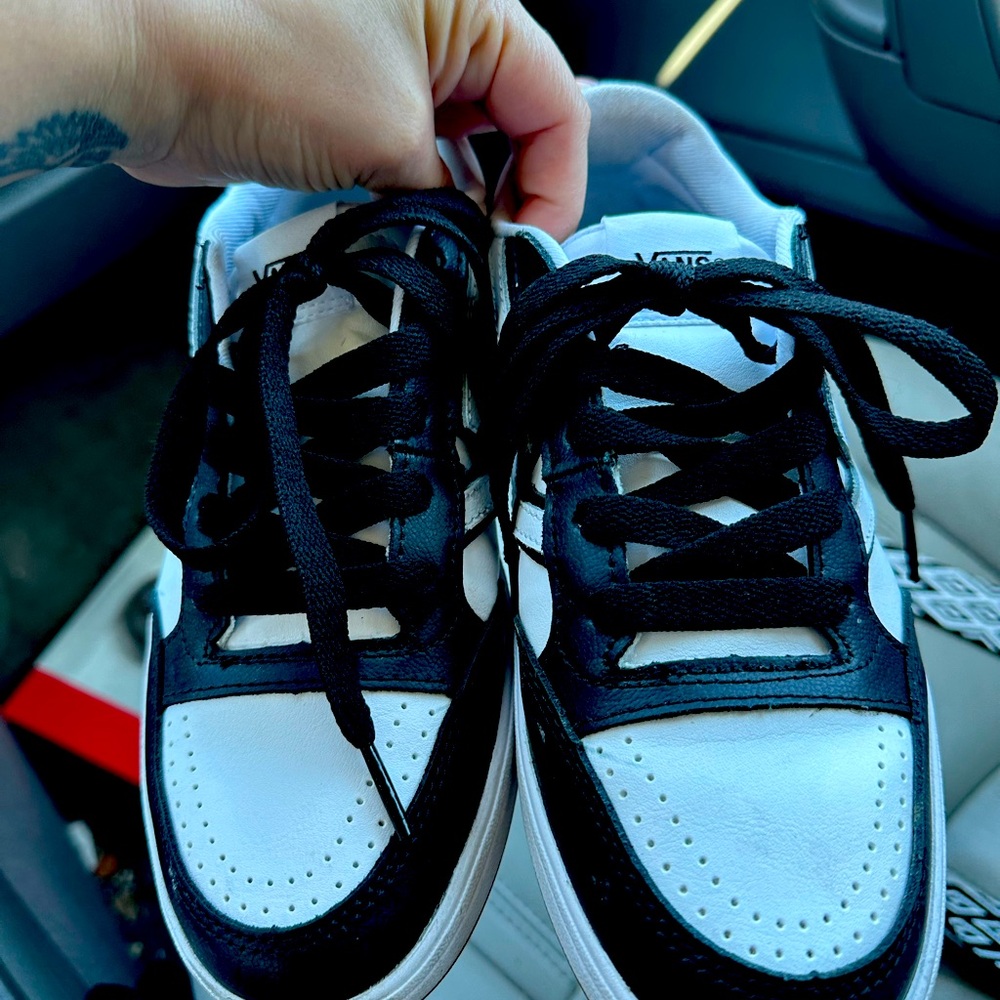 Women’s Lowland Vans Black and White